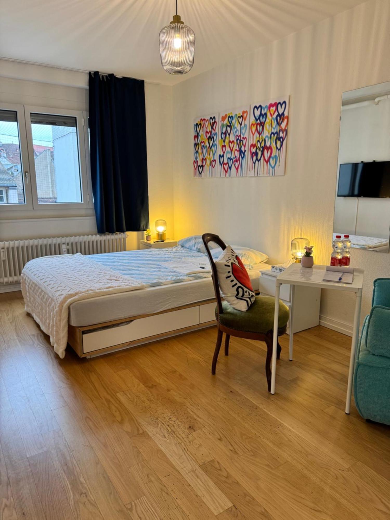 City Center Rooftop Studio With Oldtown View Basel Exteriör bild